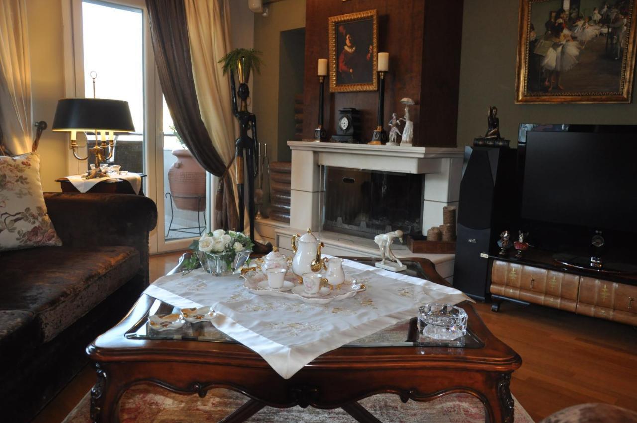 Classic Apartment With Beautiful View Кастория Экстерьер фото